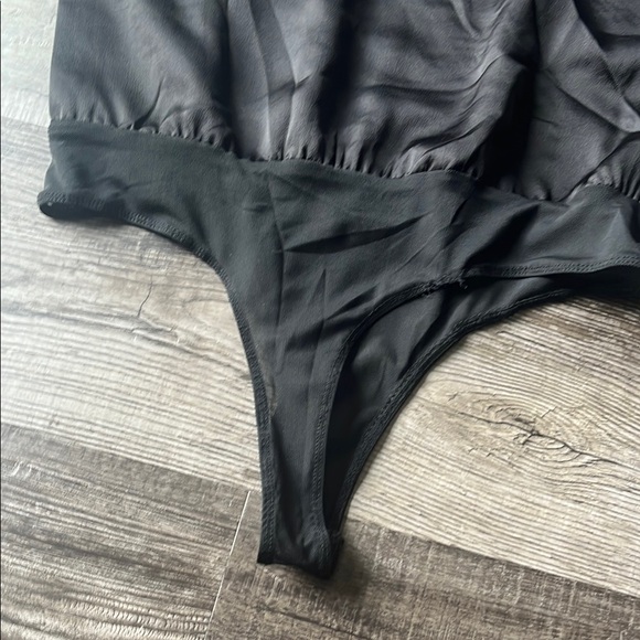 NWT Lulu’s Black One-Shoulder Bodysuit - Picture 4 of 5